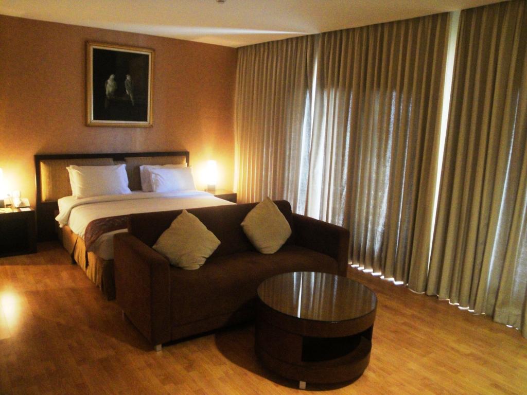 Sutanraja Hotel Manado Room photo